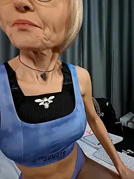 Milforja on StripChat