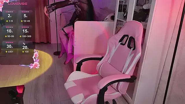 MiraJadee on StripChat