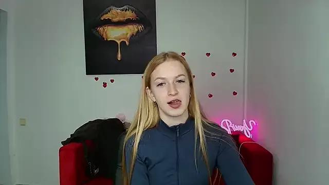 MirandaMayers on StripChat