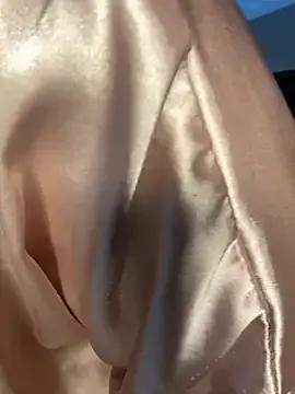 MisFrekcles_ on StripChat