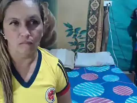 mom_son_dirty on StripChat