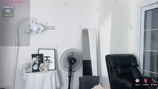 momo-5952 on StripChat