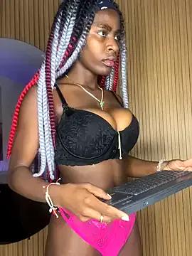 MorenaLush_Eup on StripChat