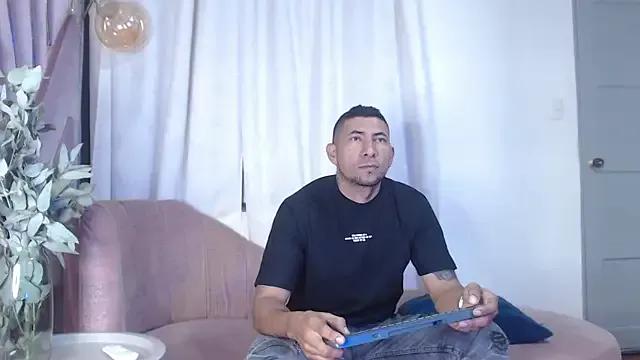 Morganandmegan on StripChat