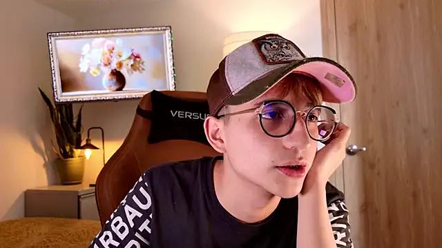 Mr_evan1 on StripChat