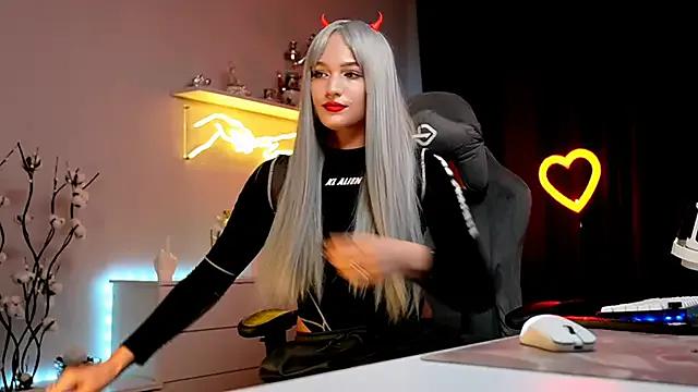 MrsTenderBeast on StripChat