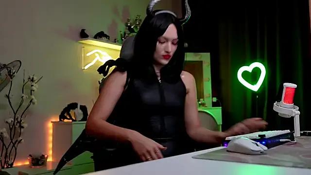 MrsTenderBeast on StripChat