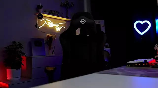 MrsTenderBeast on StripChat