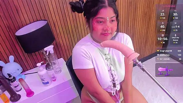 mysticlatina1 on StripChat