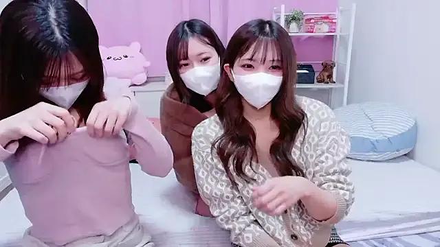 NA-KAREN-V8 on StripChat