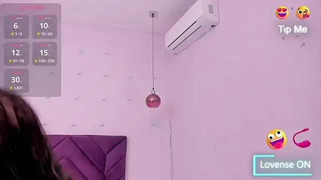 Nahomycarterr on StripChat