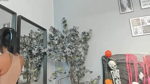 Nahomycarterr on StripChat