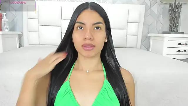 naia_cox on StripChat