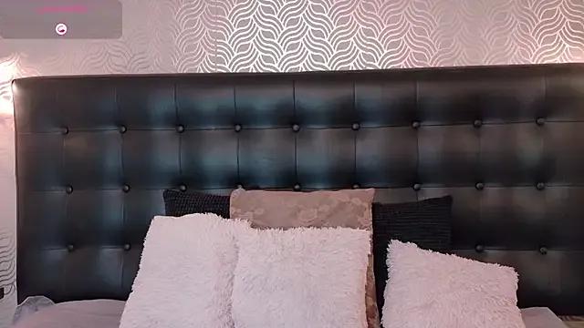 NaiaraMasson_ on StripChat