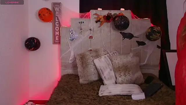 Nathaly_stepmom49 on StripChat