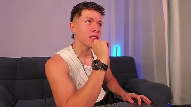 nathan_blake on StripChat