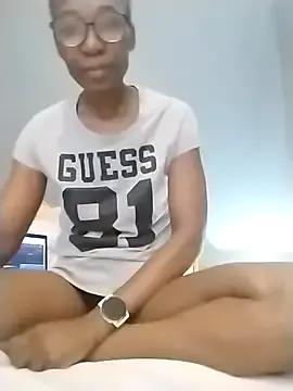 NaughtyCouga on StripChat