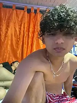 Nezuko-uWux on StripChat