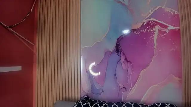 NhoanBrunette on StripChat