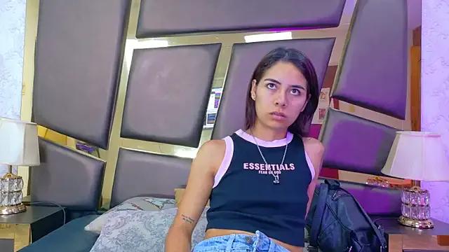 NicoleEsposito on StripChat