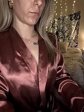 Nikiita_X on StripChat