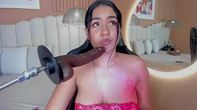 noa_moon on StripChat