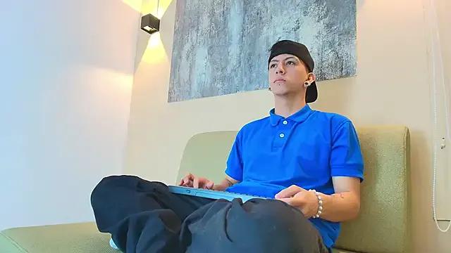 NOHA_CRAYG on StripChat