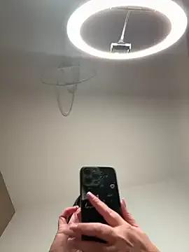 Nola_Luxx-offiziell on StripChat