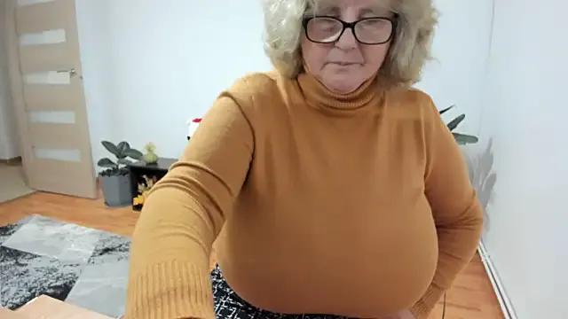 NoraJohnson6 on StripChat