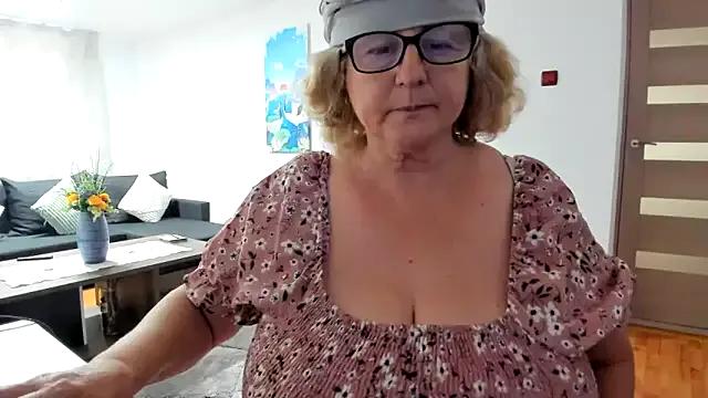 NoraJohnson6 on StripChat