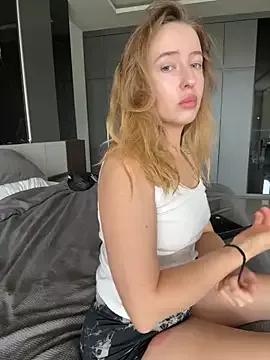 Nura_n_Sarah on StripChat