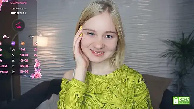 OdelinaFicken on StripChat