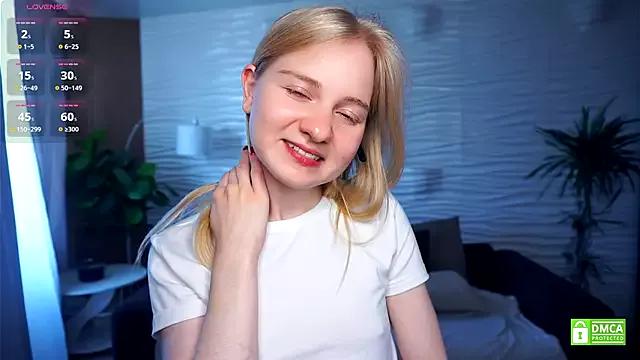 OdelinaFicken on StripChat