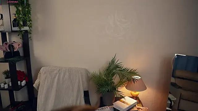 OdellaGillingham on StripChat