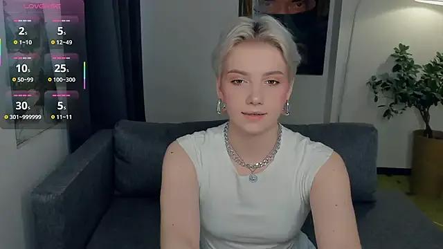 OdelynaAsp on StripChat