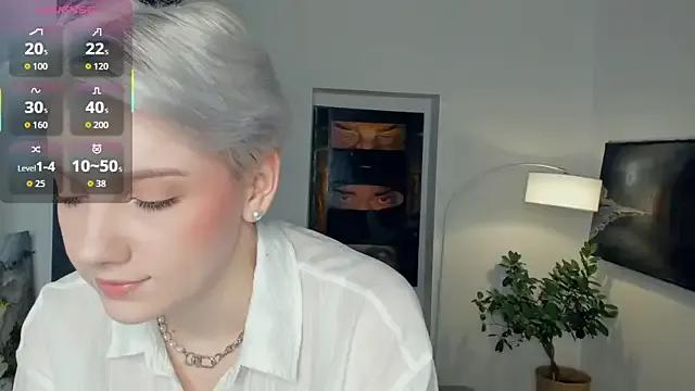 OdelynaAsp on StripChat