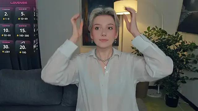 OdelynaAsp on StripChat