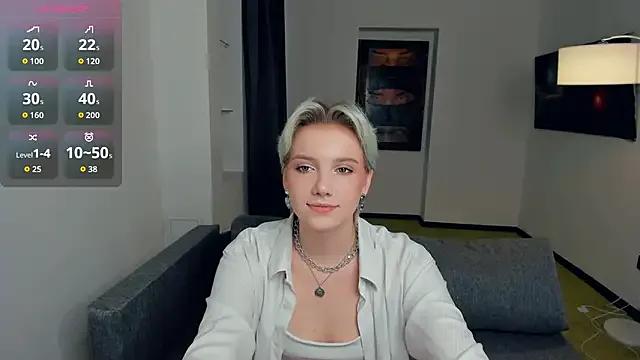 OdelynaAsp on StripChat