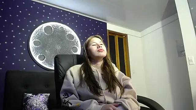 Olivia11_ on StripChat