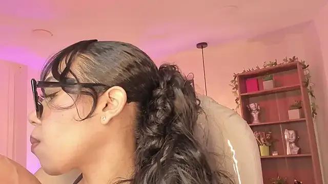 Olivia_ds on StripChat