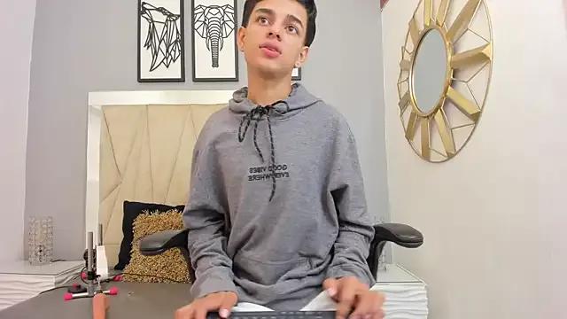 owen__johnson on StripChat