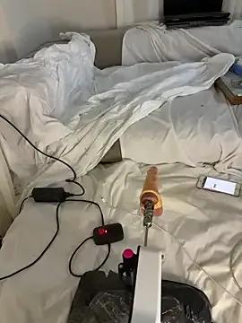 Ozge-SluttyScream69 on StripChat