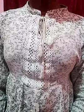 pari_rani7 on StripChat