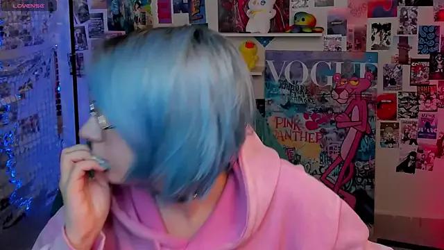 Penny_Stanley — Show me what's under the shorts