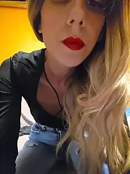 PetiteSecrets on StripChat