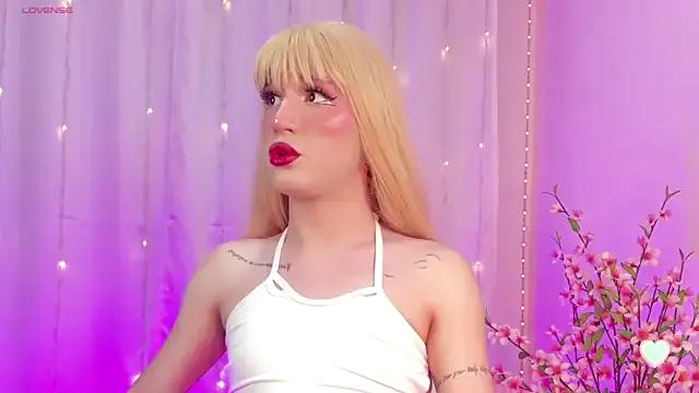 Pinkyrosse on StripChat