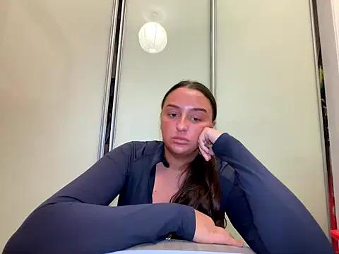 Playfulvixen25 on StripChat