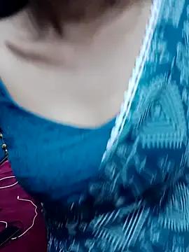 Priya_04 on StripChat