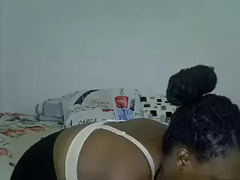 QueenRomaxx1 on StripChat