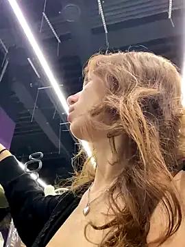 QuitieLia on StripChat